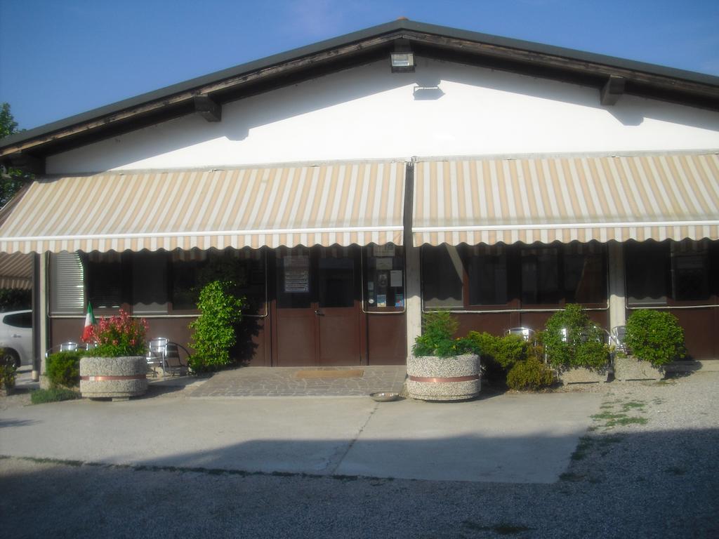 Agriturismo La Chioccia Campagna Lupia Eksteriør bilde